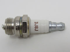 Champion Copper Plus Spark Plug 847 DJ8J -- New