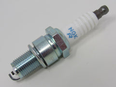 NGK Spark Plug 7133 BPR6ES-11 -- New