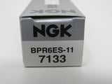 NGK Spark Plug 7133 BPR6ES-11 -- New