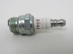 Champion Spark Plug Copper Plus Small Engine DJ-6J -- New