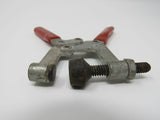 Standard Mini Adjustable 1-1/2 in Hand Clamp Metal -- Used