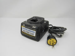 DeWalt Power Tool Battery Charger 7.2V-18V 1 Hour NiCad DW9116 -- Used